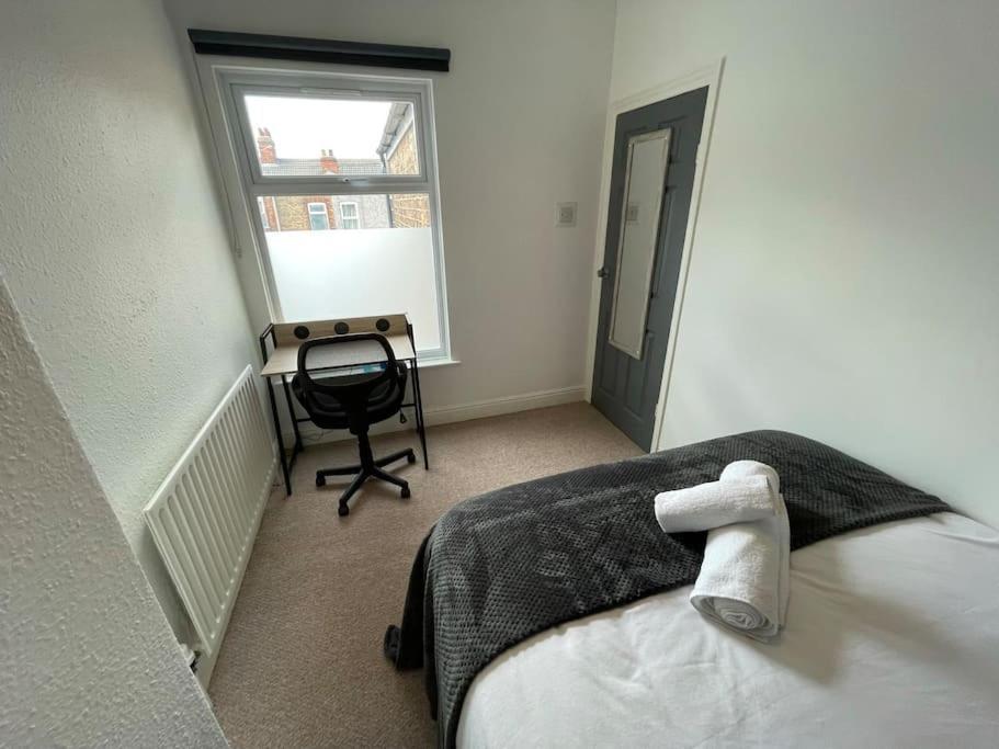 Lovely Seaside House In - Sleeps 6 Apartment *